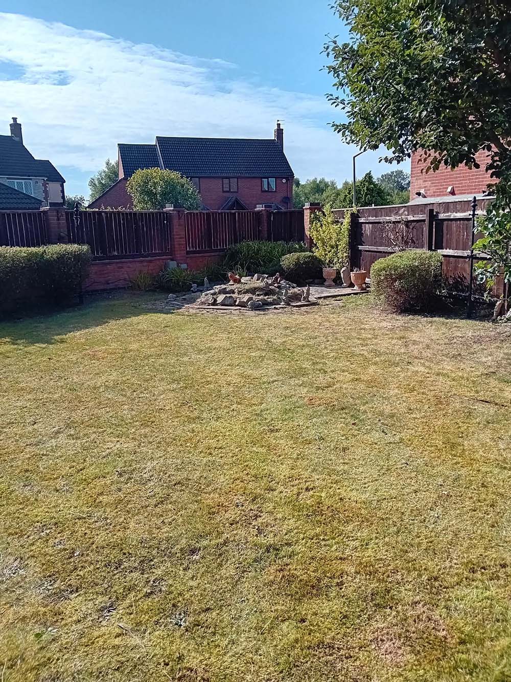 Grass cutting services n Wirral